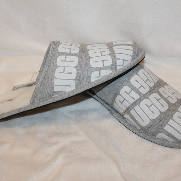 UGG MEN'S SCUFF LOGO BANDED GRAY WHITE SLIPPERS - Picture 2 of 7